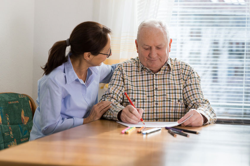 persona alzheimer enfermera